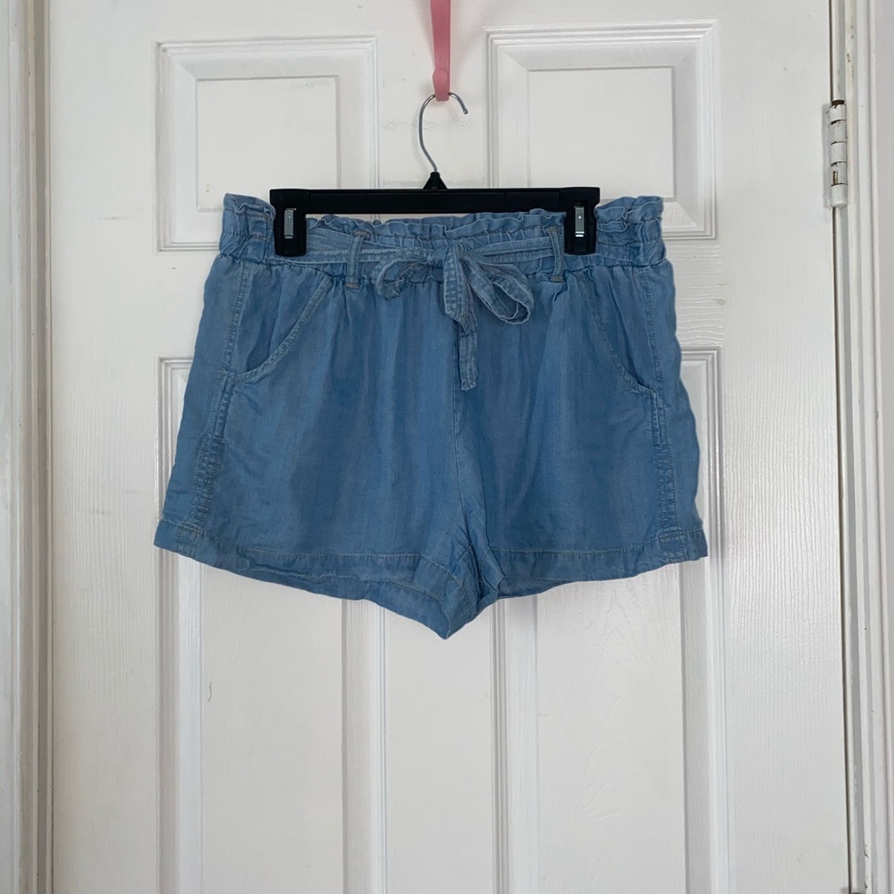 Thin jean Flowy shorts!